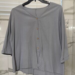Amazon Gray Women's Button-Down Shirt